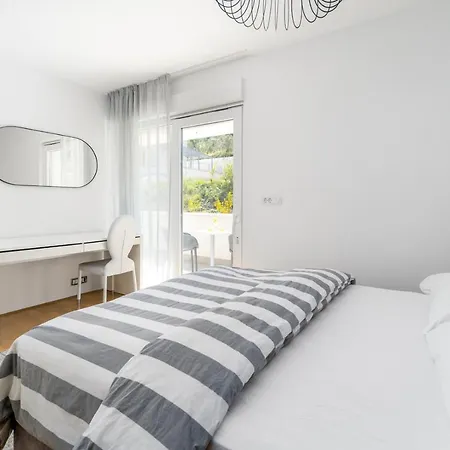 Villa New - Nina With Private 32 Sqm Heated Pool, 5 Bedrooms, Fun Zone, 850m From The *