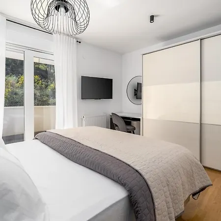 Nina With Private 32 Sqm Heated Pool, 5 Bedrooms, Fun Zone, 850m From The Βίλα