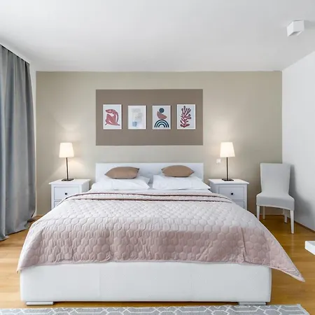 Βίλα Nina With Private 32 Sqm Heated Pool, 5 Bedrooms, Fun Zone, 850m From The *