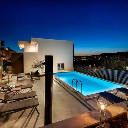 New - Nina With Private 32 Sqm Heated Pool, 5 Bedrooms, Fun Zone, 850m From The *